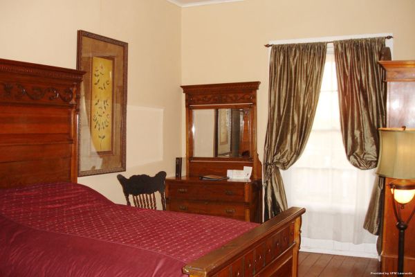 The Hotel Leger (Jackson)